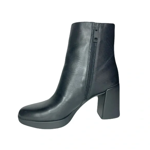 Naturalizer Sleek Black Leather Chunky Block Heeled Ankle Boots - Picture 2 of 9